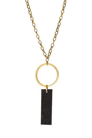 2229 LARGE TEXTURED MATTE BLACK  RECTANGLE AND HAMMERED BRASS RING PENDANT ON BRASS CHAIN.